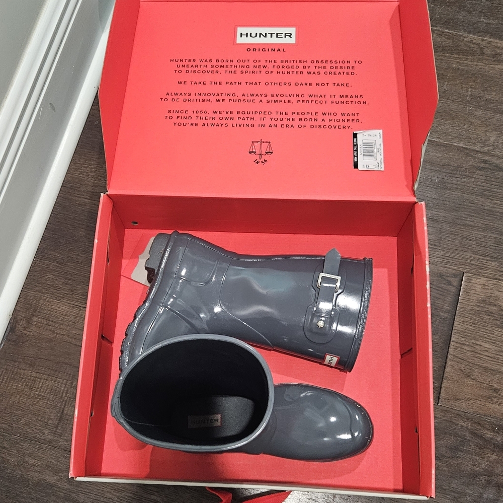 Hunter Glossy Charcoal Boots